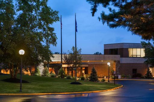 Hilton Woodcliff Lake - Housity