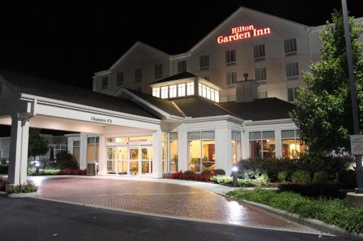 Hilton Garden Inn Cincinnati Blue Ash - Housity