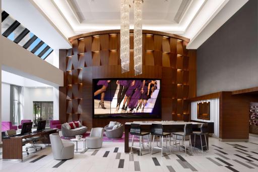 Hilton Woodland Hills/ Los Angeles - Housity