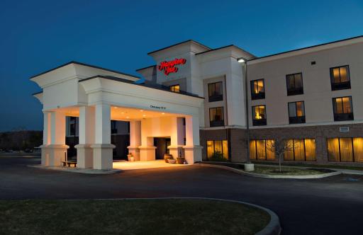 Hampton Inn Bennington - Housity