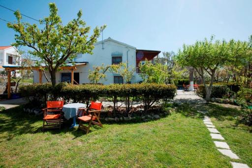 Aiolis Rooms - Housity