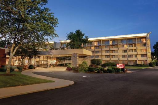 DoubleTree by Hilton Atlanta Northeast/Northlake - Housity
