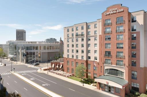 Hilton Garden Inn Worcester - Housity