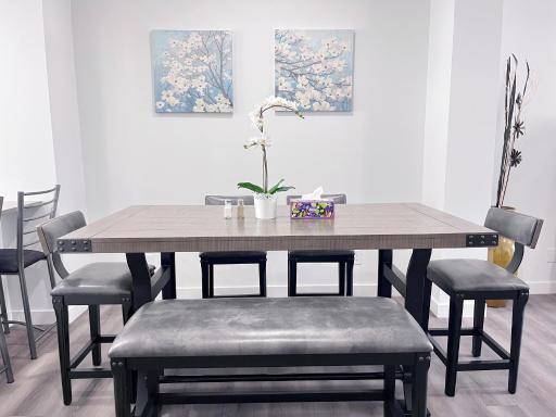 Private Entire Townhouse Retreat Close to Lake - Housity