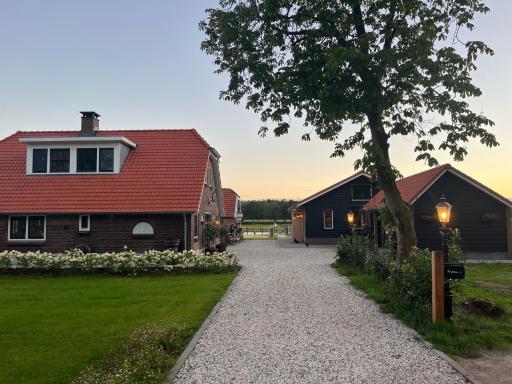 Bed & Breakfast Hoeve Happiness - ontbijt inbegrepen - wellness aanwezig - Housity