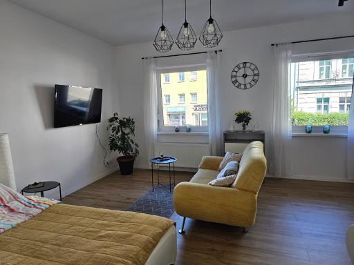 Studio Jellow - Housity