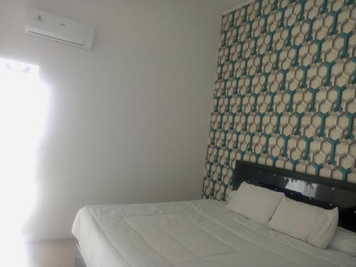 Penginapan Lamban Queens Kamar Double Bed Lantai Atas - Housity