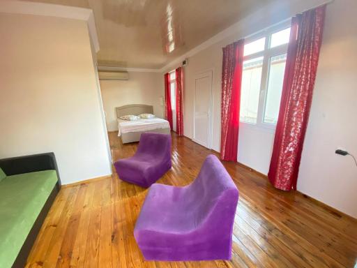 Reds Bungalow - Housity