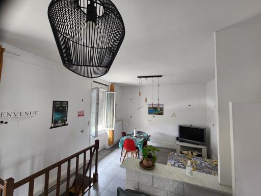 Appartement duplex F2 tout confort proche centre ville avec parking gratuit - Housity
