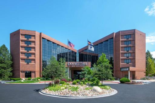 DoubleTree by Hilton Hotel Denver - Aurora - Housity