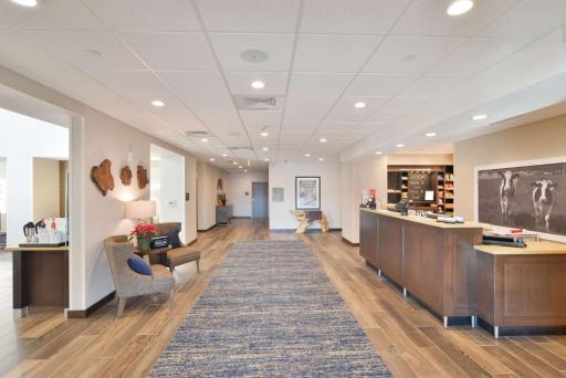 Hampton Inn & Suites Menomonie-UW Stout - Housity