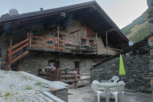 Case Gran Paradiso Villaggio Melignon - Housity