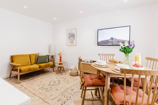 BRACKEN COTTAGE, The Lanes Cottages, Stokesley - Housity