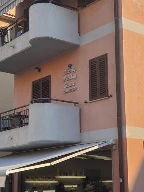 LUXURY HOLIDAY HOUSE - Housity