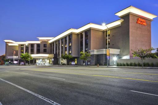 Hampton Inn & Suites Los Angeles Burbank Airport - Housity