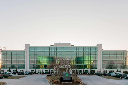 Embassy Suites by Hilton Lexington Green - Housity