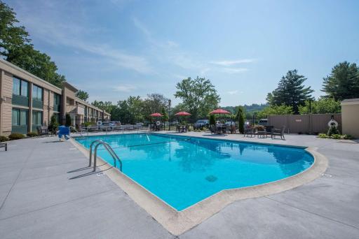 Hotel MTK Mount Kisco - Housity