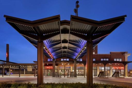 The Central Station Memphis, Curio Collection By Hilton - Housity