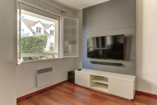 L'ATHOS - Appartement équipé - Entre Paris et Versailles - Haut débit - Housity