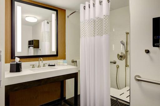 Hampton Inn Brooklyn Downtown - Housity