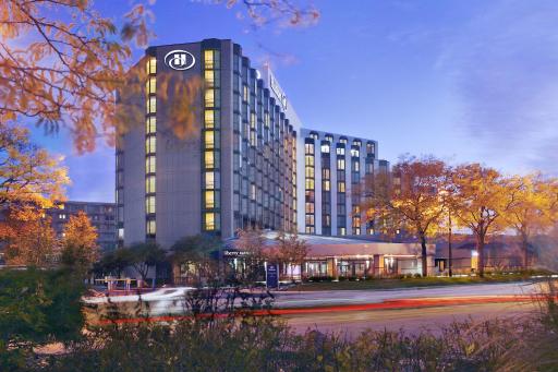 Hilton Rosemont Chicago O'Hare - Housity