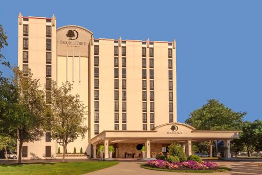DoubleTree by Hilton Philadelphia Airport - Housity