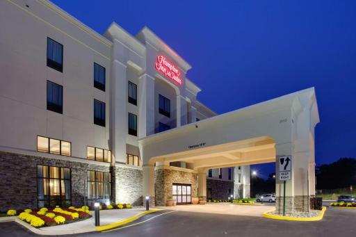 Hampton Inn & Suites Philadelphia/Bensalem - Housity