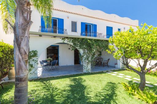 Villa Oliana - Housity