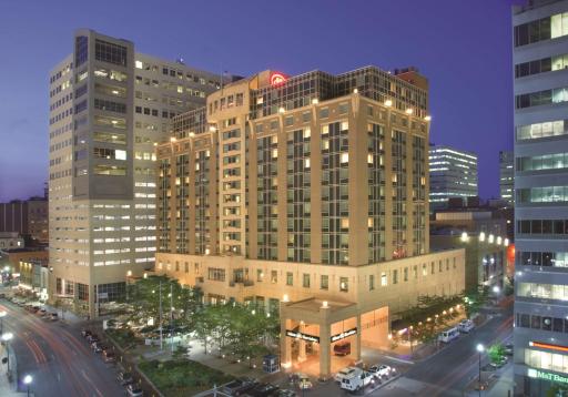 Hilton Harrisburg near Hershey Park - Housity