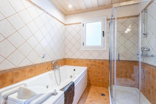 Villa Emilios - Housity