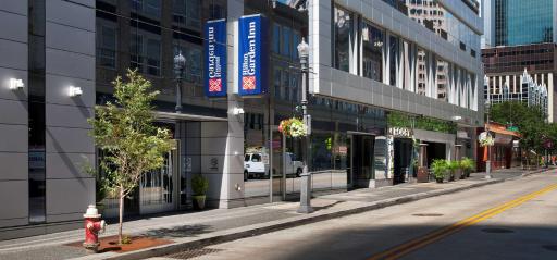 Hilton Garden Inn Pittsburgh Downtown - Housity