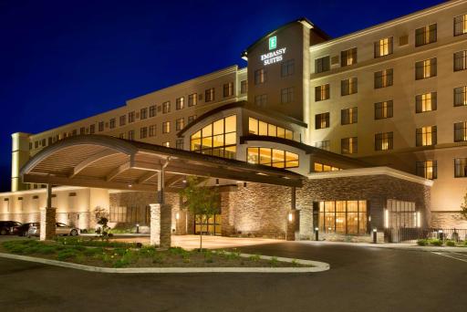Embassy Suites by Hilton Akron Canton Airport - Housity