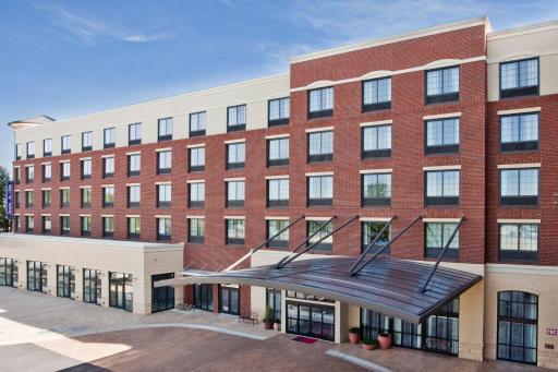 Hampton Inn & Suites Chapel Hill/Carrboro - Housity