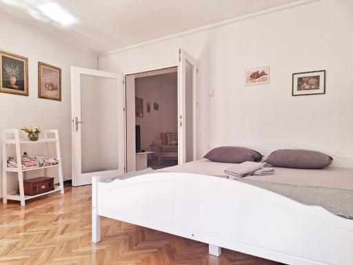 Apartman Square - Housity