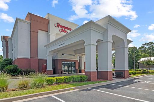 Hampton Inn Kingsland - Housity