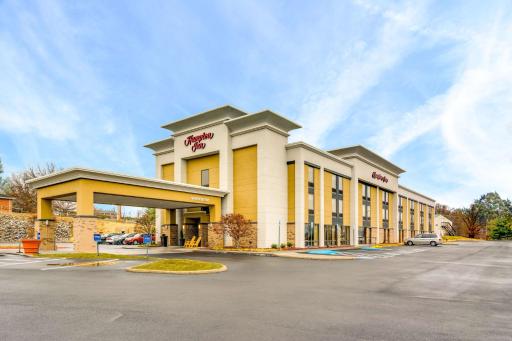Hampton Inn Johnson City - Housity