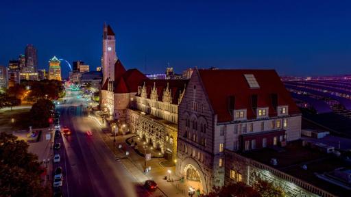 St. Louis Union Station Hotel, Curio Collection by Hilton - Housity