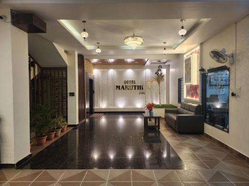 Hotel Maruthi Inn - Housity