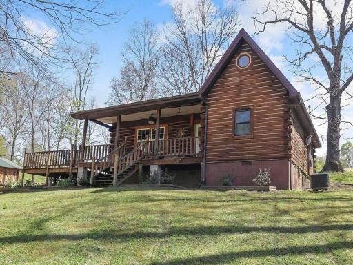 Peaceful Cabin Near Hocking Hill - Housity