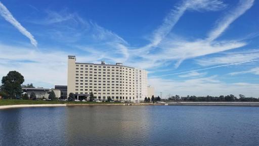 Hilton Philadelphia City Avenue - Housity