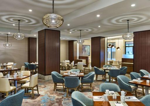 Hilton Los Angeles North-Glendale & Executive Meeting Center - Housity