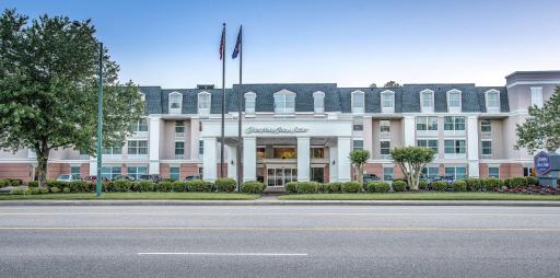 Hampton Inn & Suites Williamsburg-Richmond Road - Housity