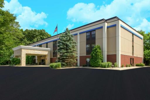 Hampton Inn Portage - Housity
