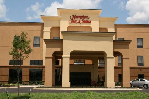 Hampton Inn & Suites West Point - Housity