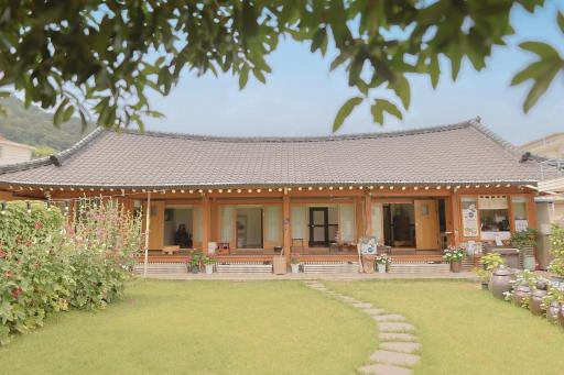 Daoljae Hanok Pension - Housity