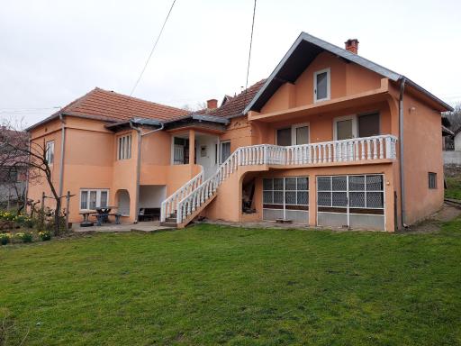 Na raskrscu - Housity