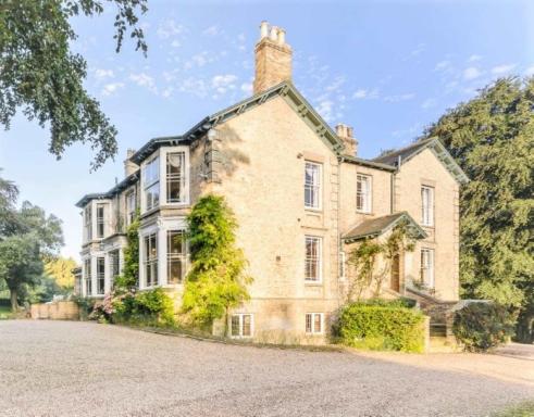 North Ormsby Manor - Housity