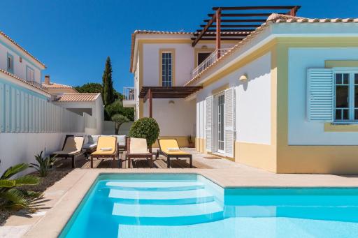 Yellow house - Housity
