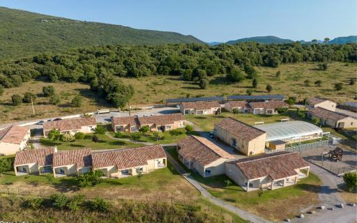 Park & Suites Village Gorges de l'Hérault-Cévennes - Housity
