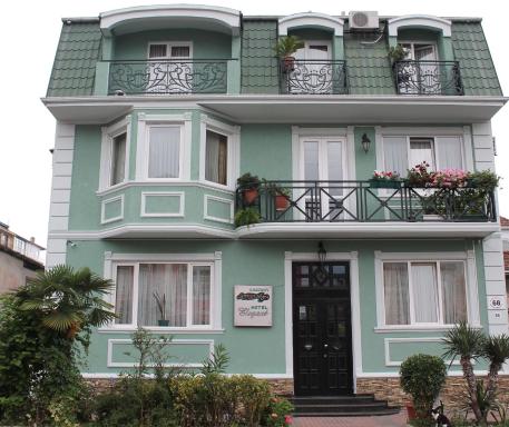 Hotel Elegant Garden - Housity